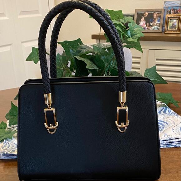 La Terre Black Satchel Bag with Sleek Design - Picture 3 of 4